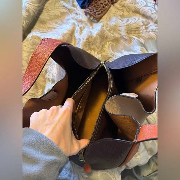 Coach Two-Tone Tan and Brown Shoulder Bag - Picture 7 of 11